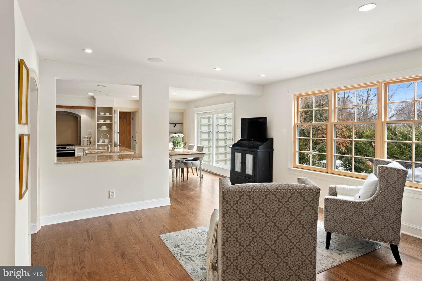 300 Valley Place photo 11