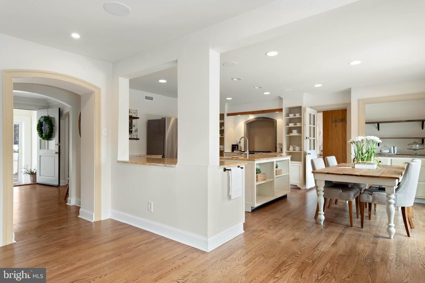 300 Valley Place photo 12