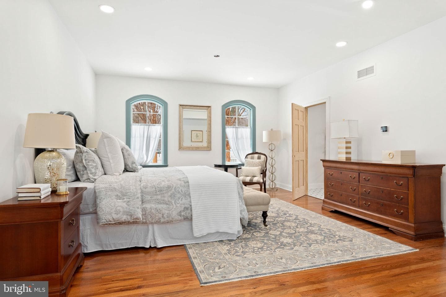 300 Valley Place photo 23