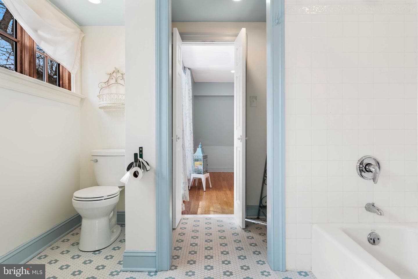 300 Valley Place photo 34