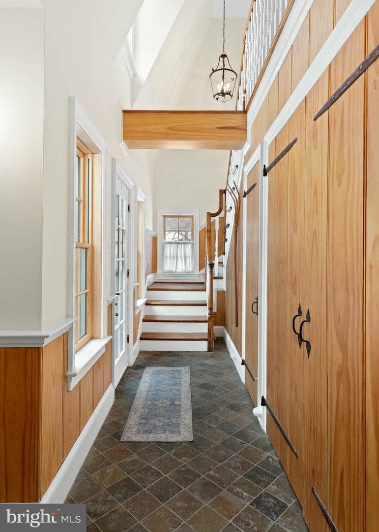 300 Valley Place photo 40