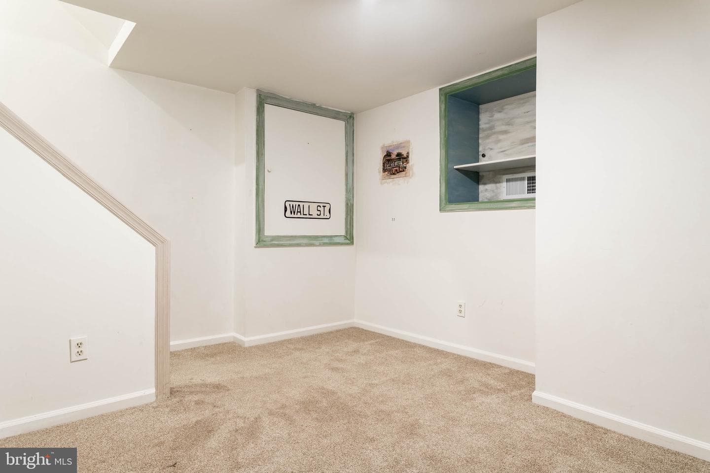 300 Valley Place photo 42