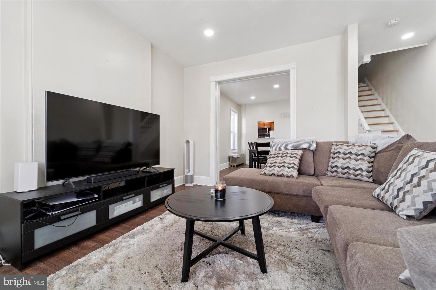 33 E Broadway Avenue photo 3