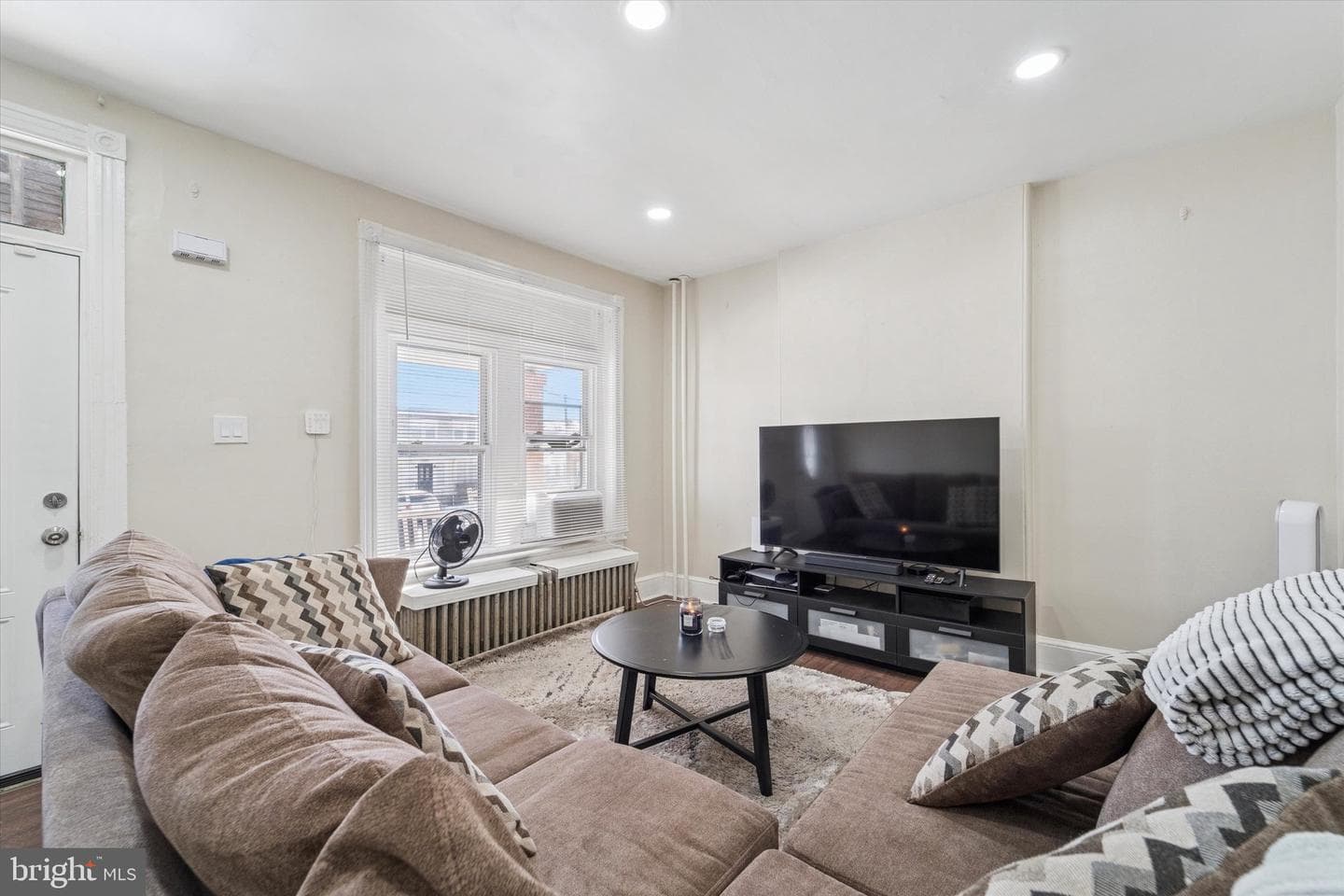 33 E Broadway Avenue photo 4