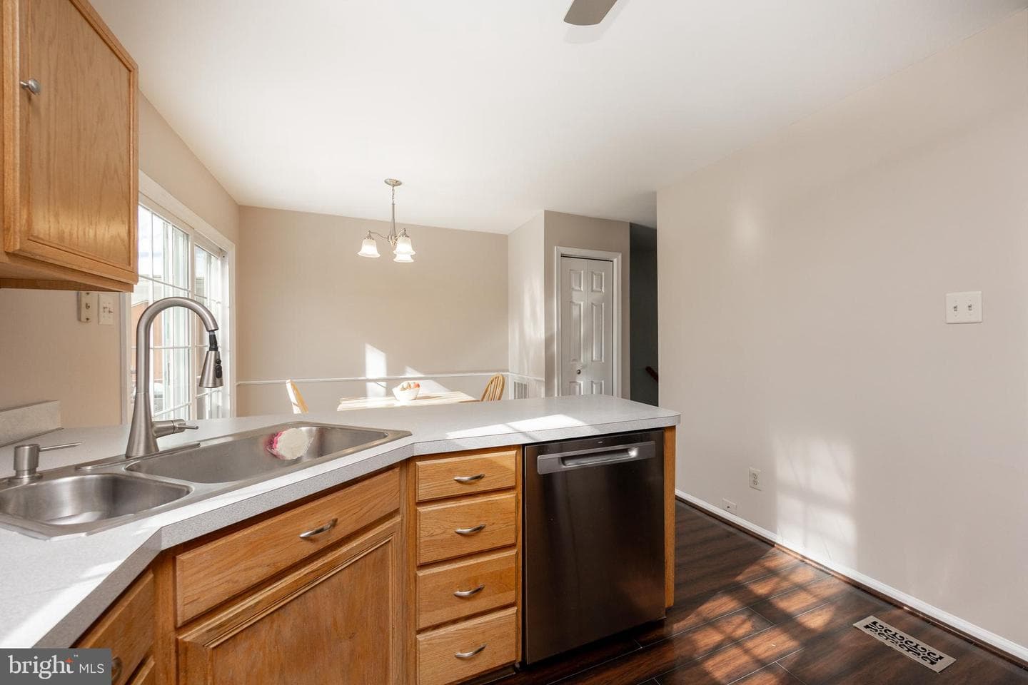 4423 Somerset photo 12