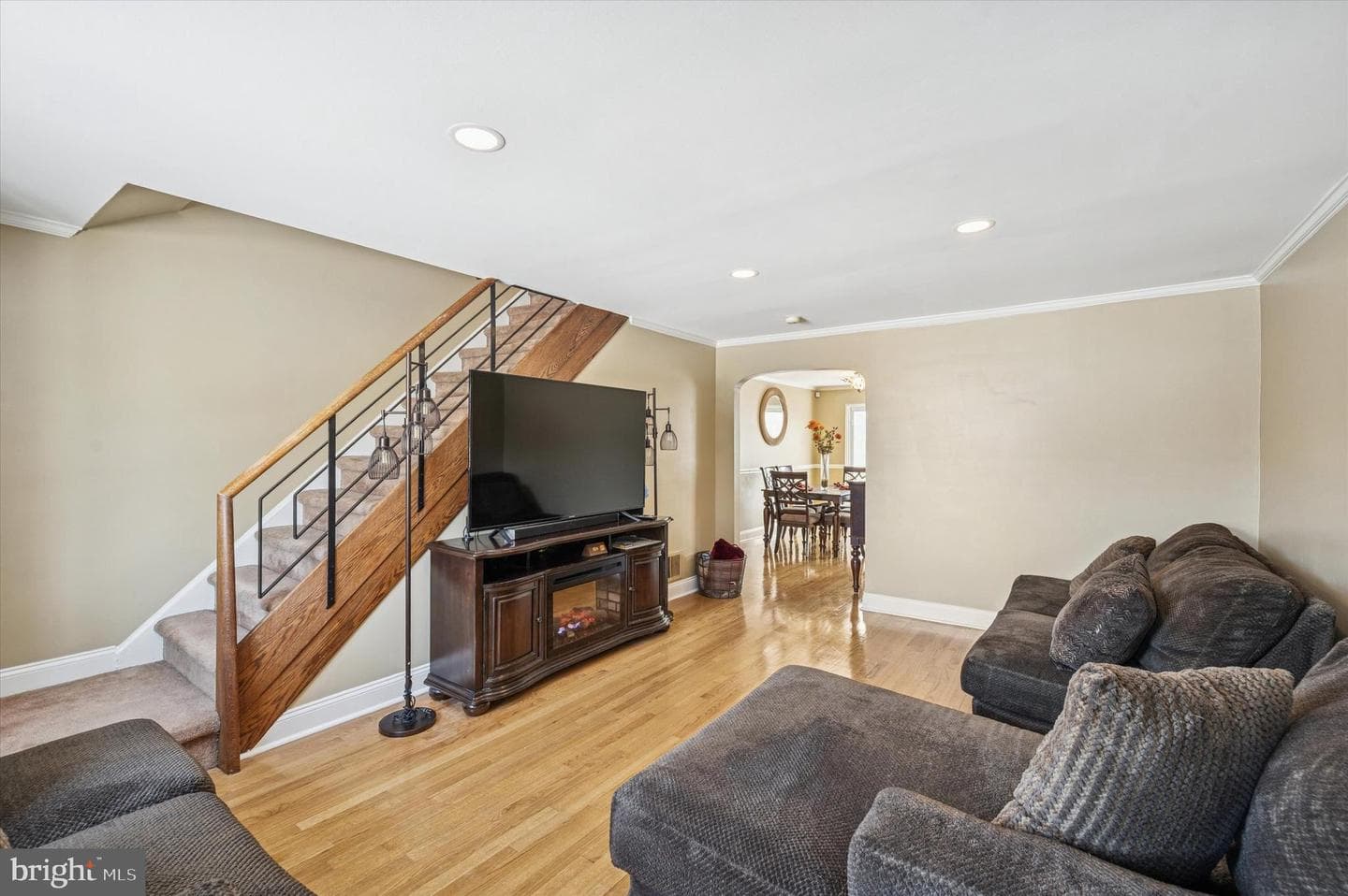 2262 Dermond Avenue photo 3