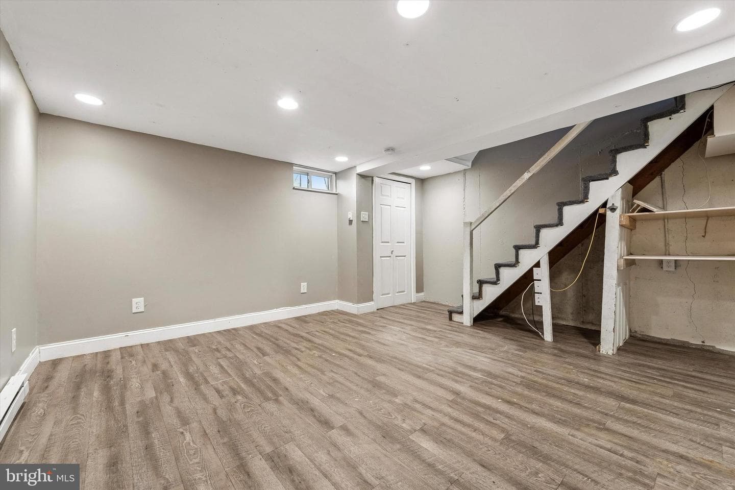 517 Chester Avenue photo 14