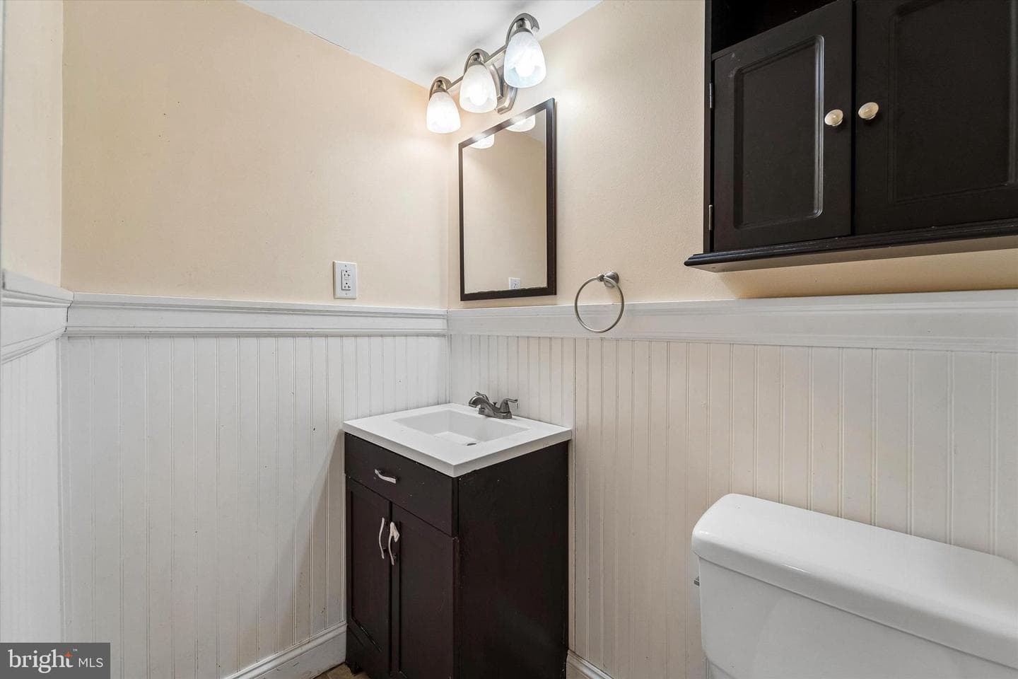 517 Chester Avenue photo 7