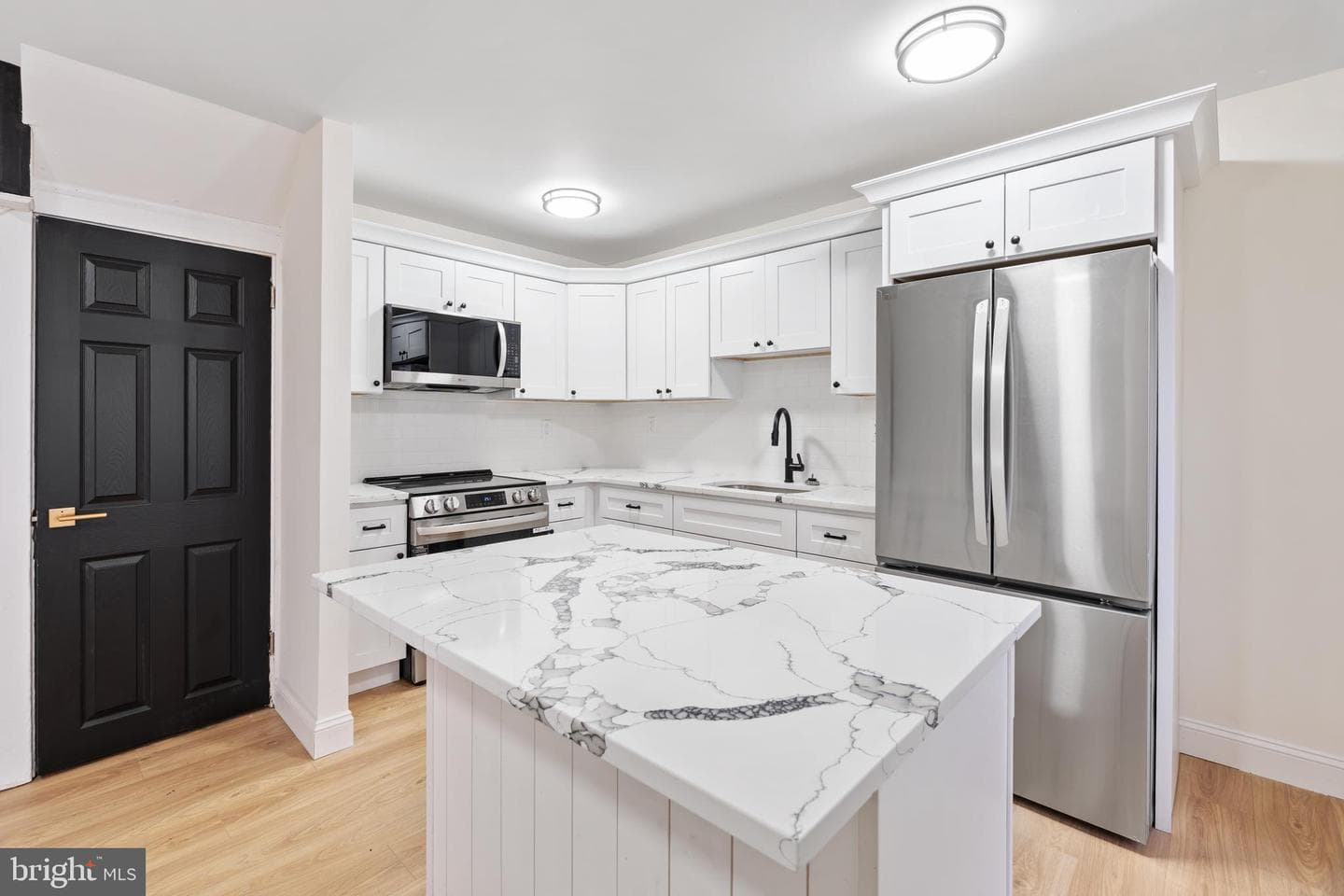 1118 Brown Street photo 2