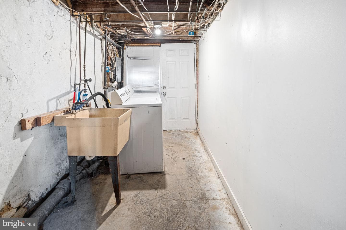 7010 Atlantic Avenue photo 12