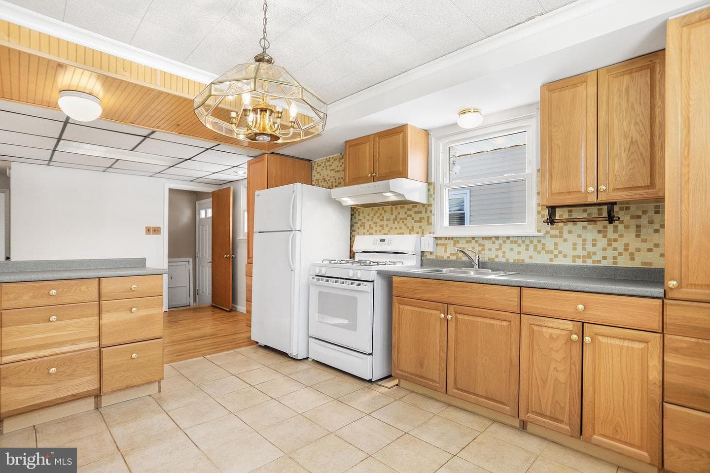 836 Haverford Road photo 6