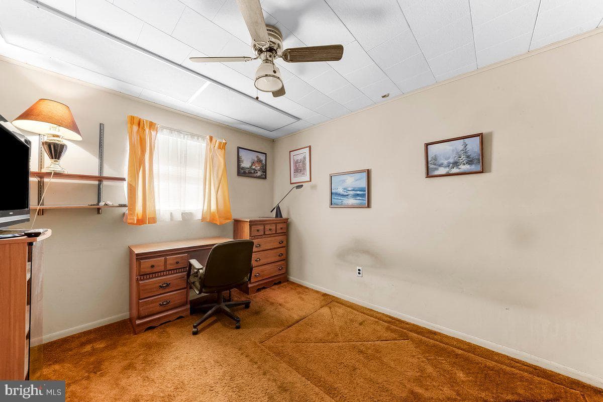 641 W Sproul Road photo 30