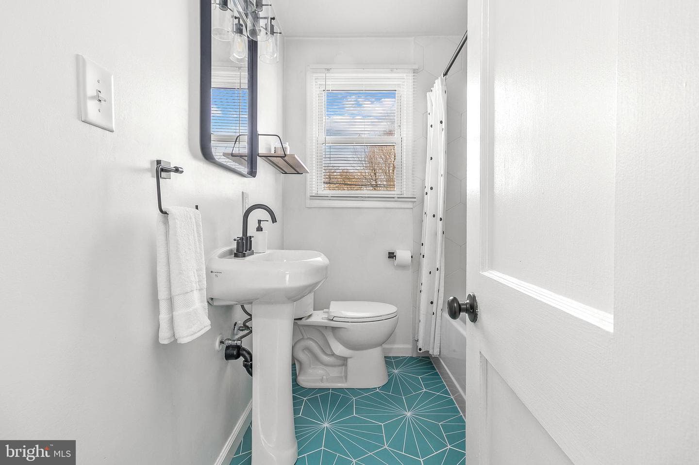 240 Upland Road photo 15
