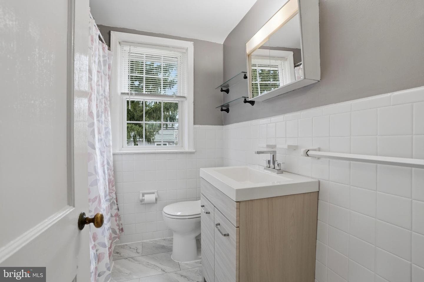 905 Addingham Avenue photo 20