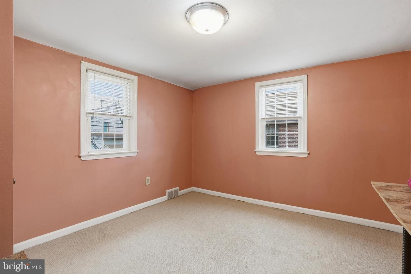 905 Addingham Avenue photo 21