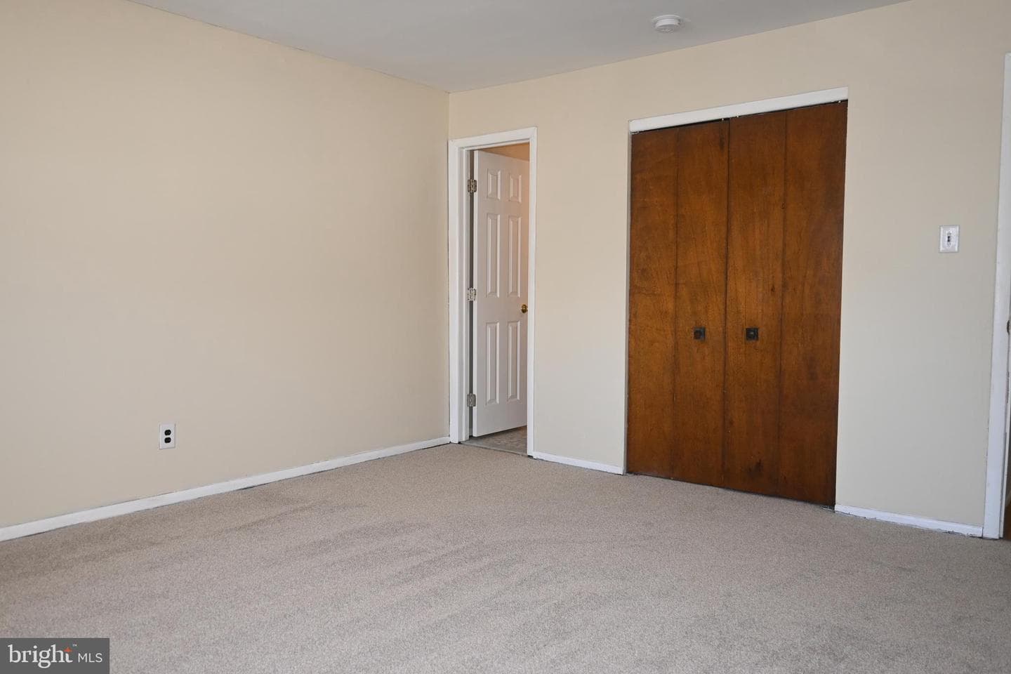 613 Saint Anthony Lane photo 17