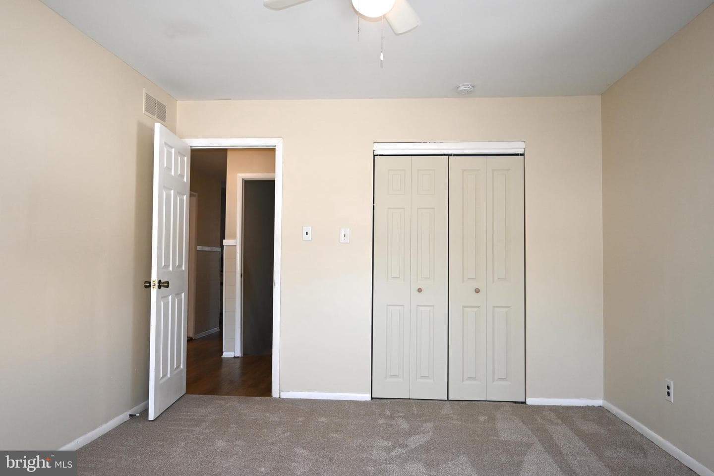613 Saint Anthony Lane photo 22