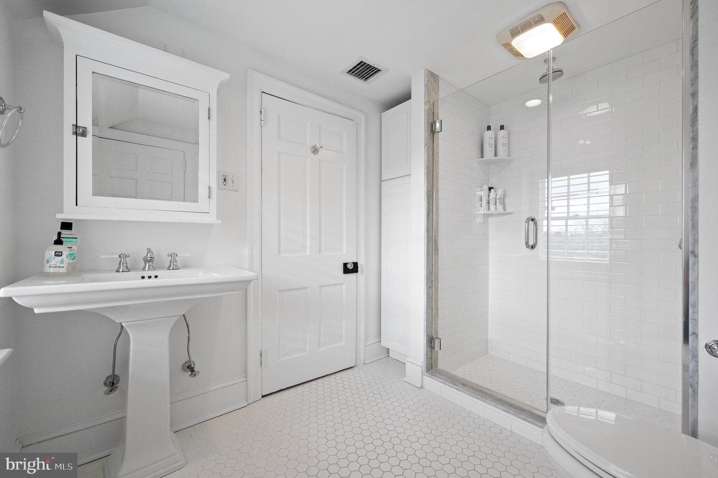658 Brooke Road photo 38
