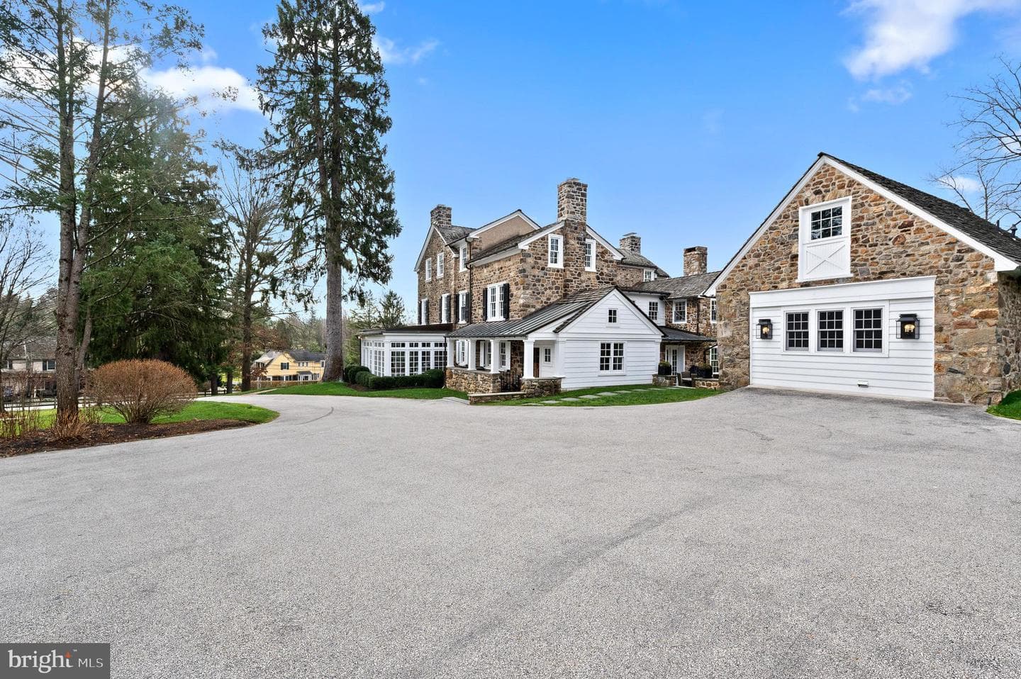658 Brooke Road photo 5