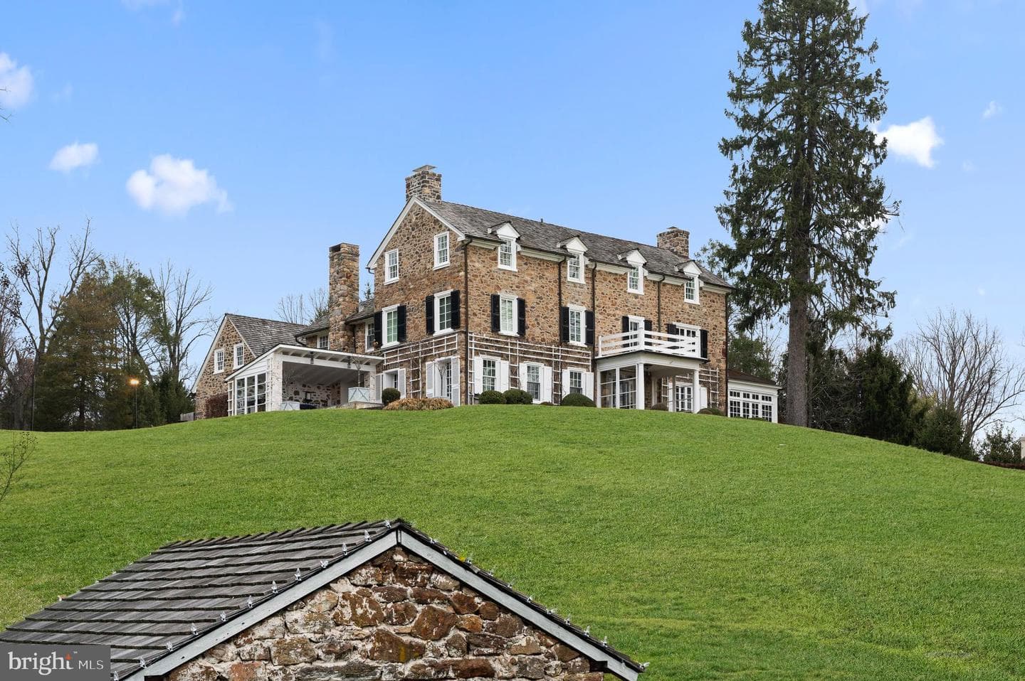 658 Brooke Road photo 6