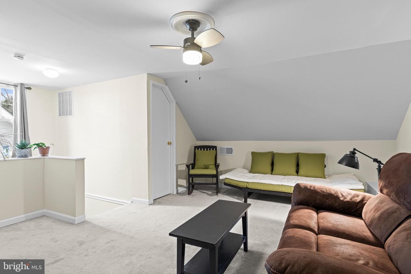 152 Woodbine Road photo 32