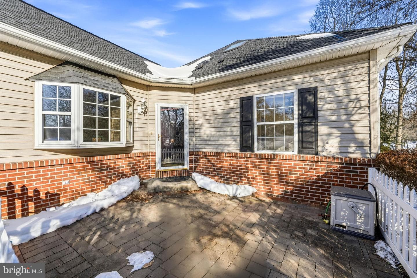 2604 Century Lane photo 4