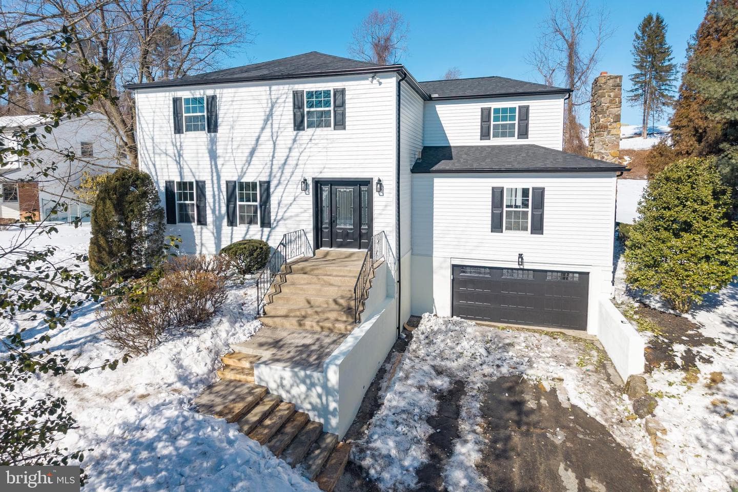 625 Heather Lane photo 1