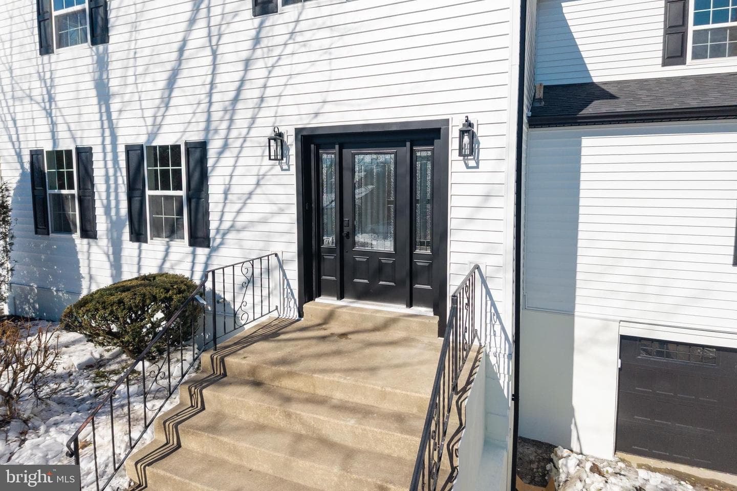 625 Heather Lane photo 2