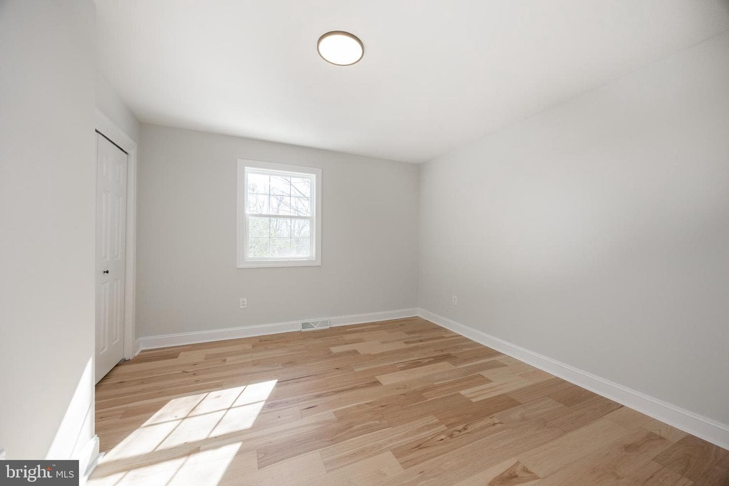 625 Heather Lane photo 25