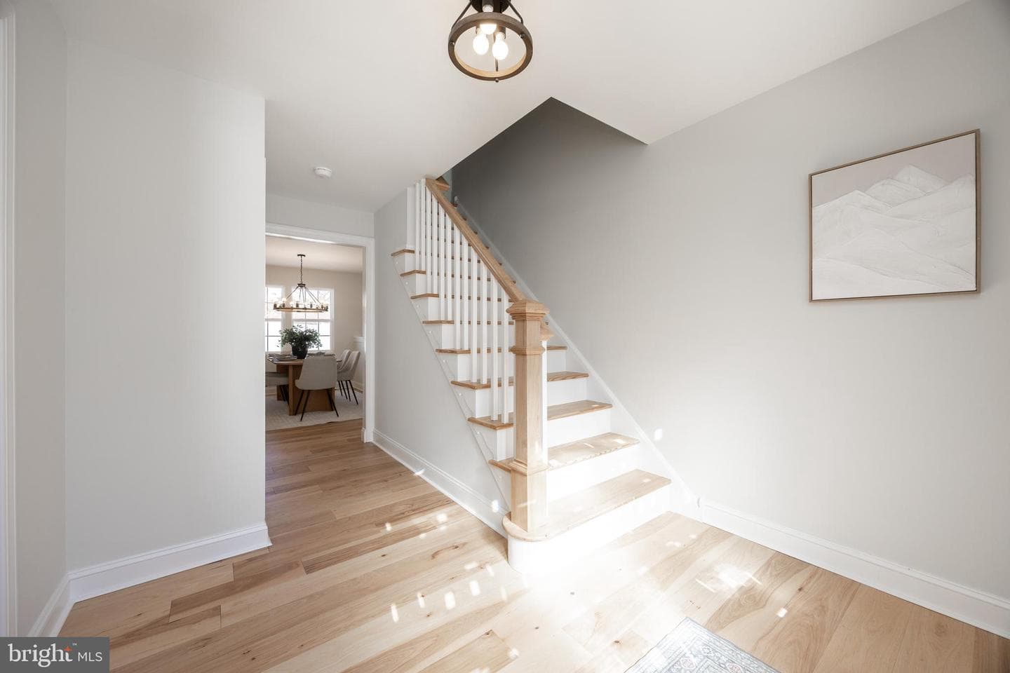 625 Heather Lane photo 4