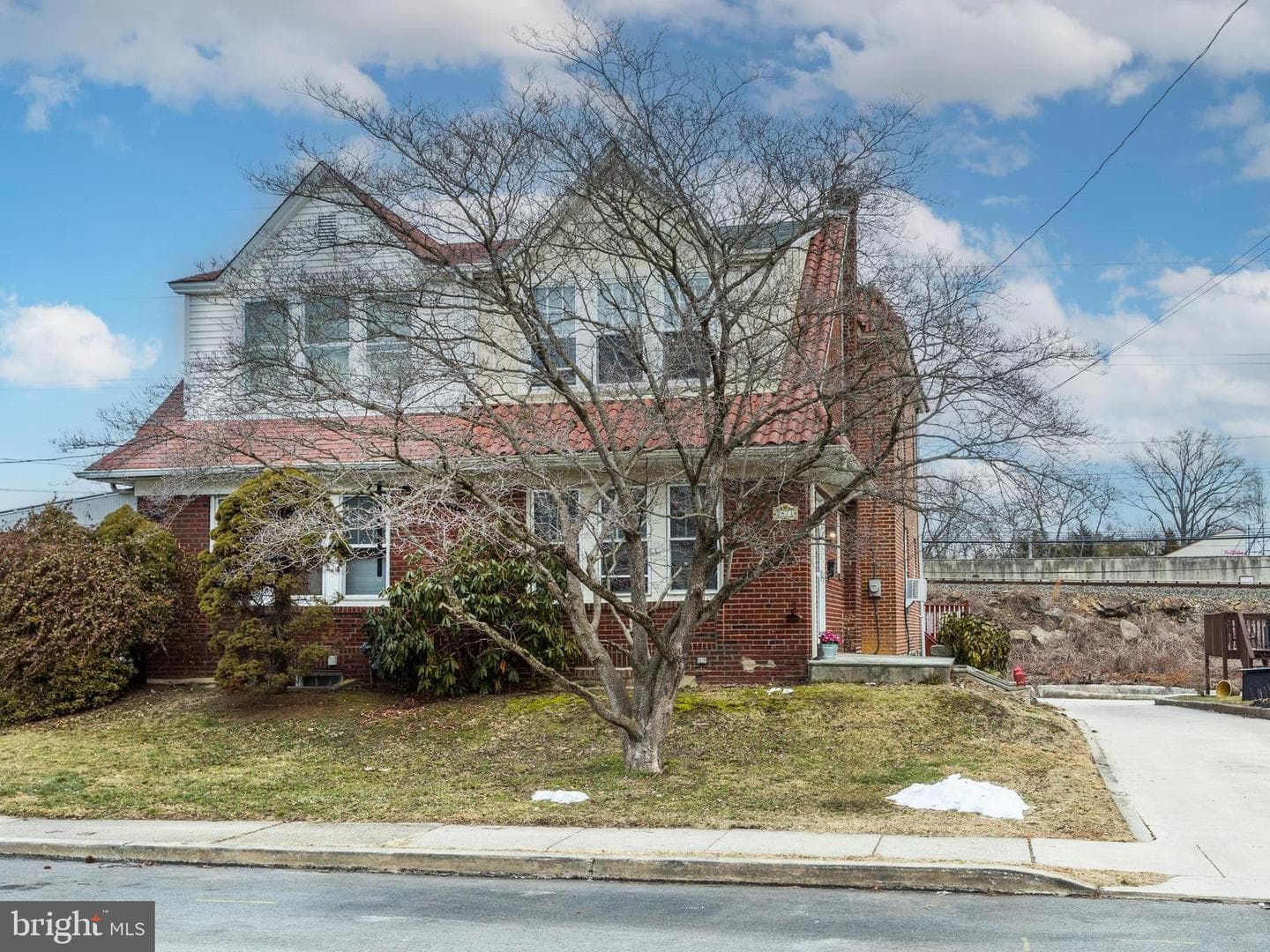 2471 Wynnefield Drive photo 1