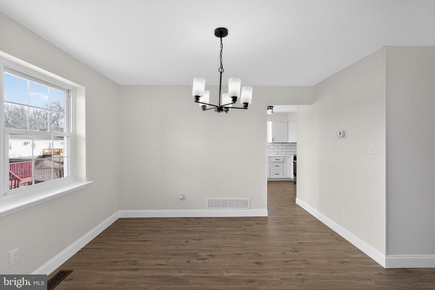 642 Rively Avenue photo 10
