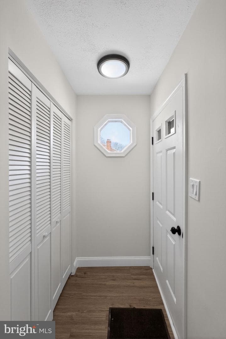 642 Rively Avenue photo 4