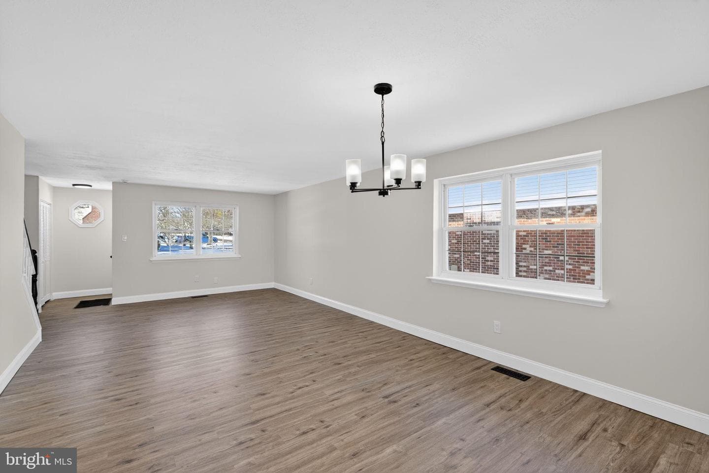 642 Rively Avenue photo 8