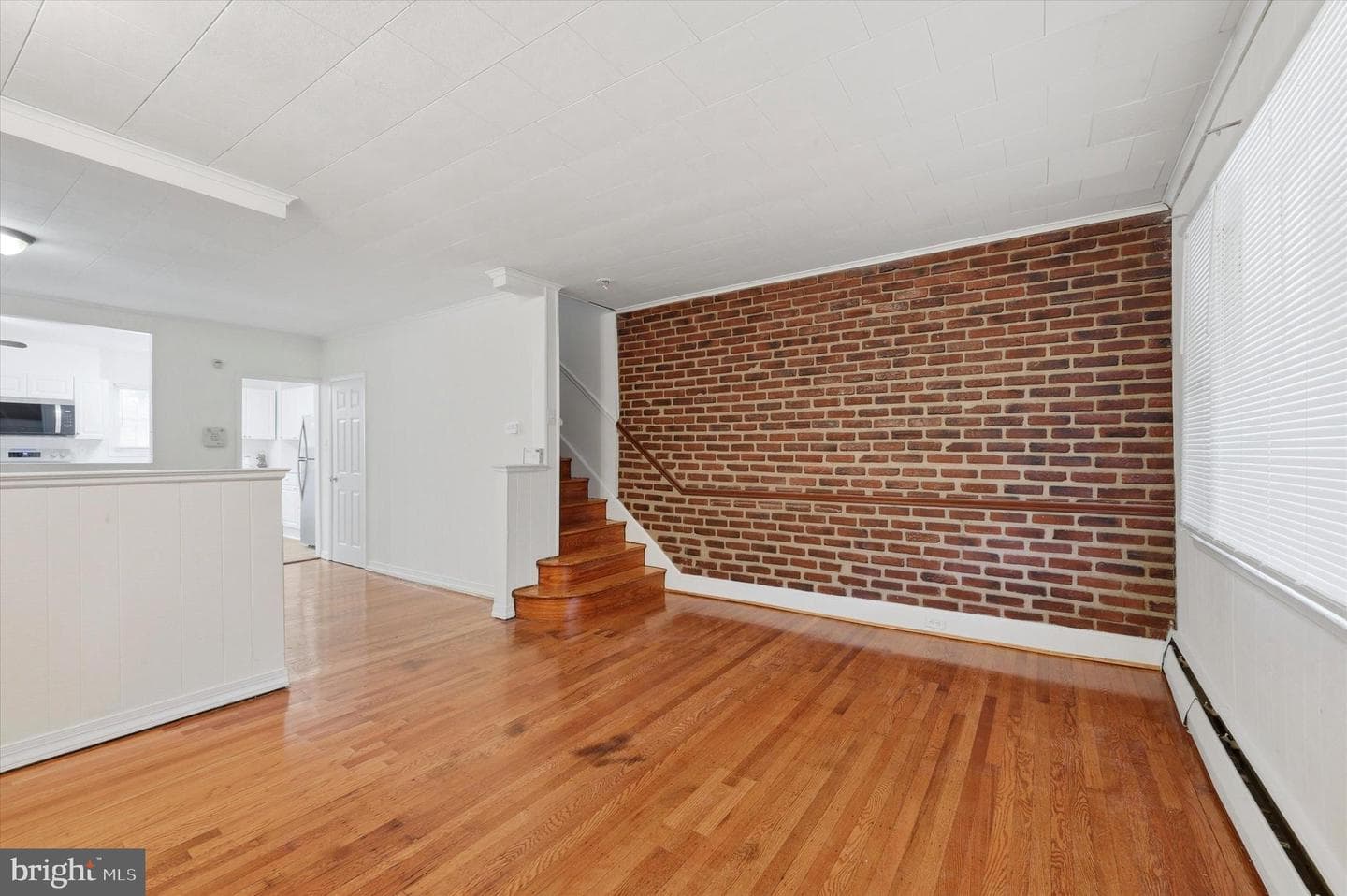 5 S Wells Avenue photo 2