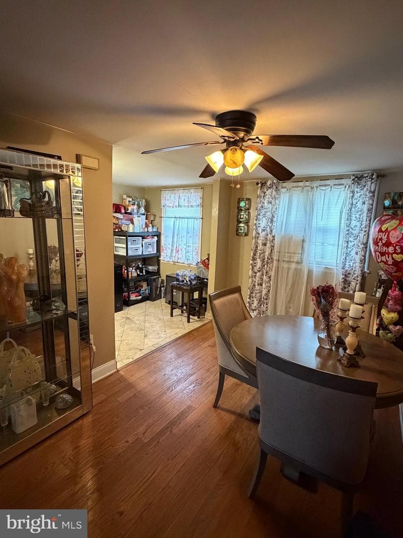 2355 Bond Avenue photo 4