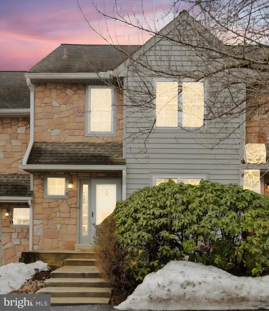 179 Nottingham Court photo 5