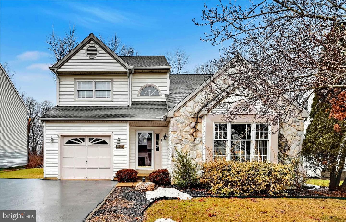 213 Beatrice Lane photo 1