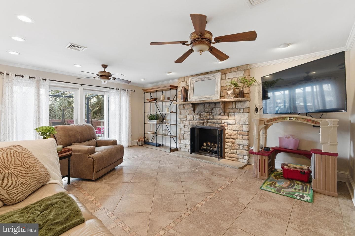 415 Westfield Drive photo 28
