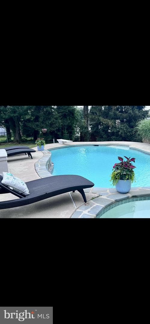 415 Westfield Drive photo 48