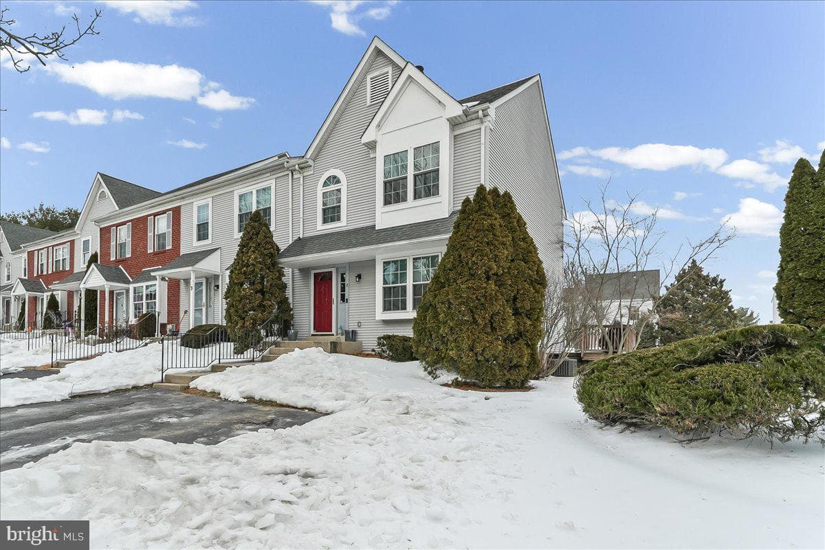 8 Eusden Drive photo 2