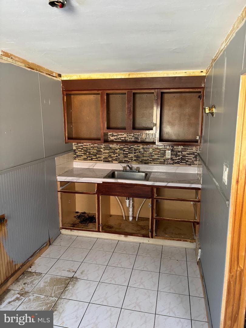 1213 Crestview Road photo 4