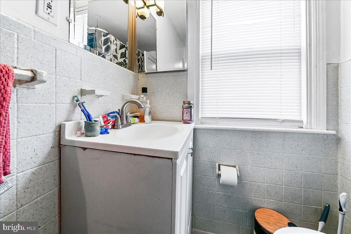 1020 Edgerton Road photo 16