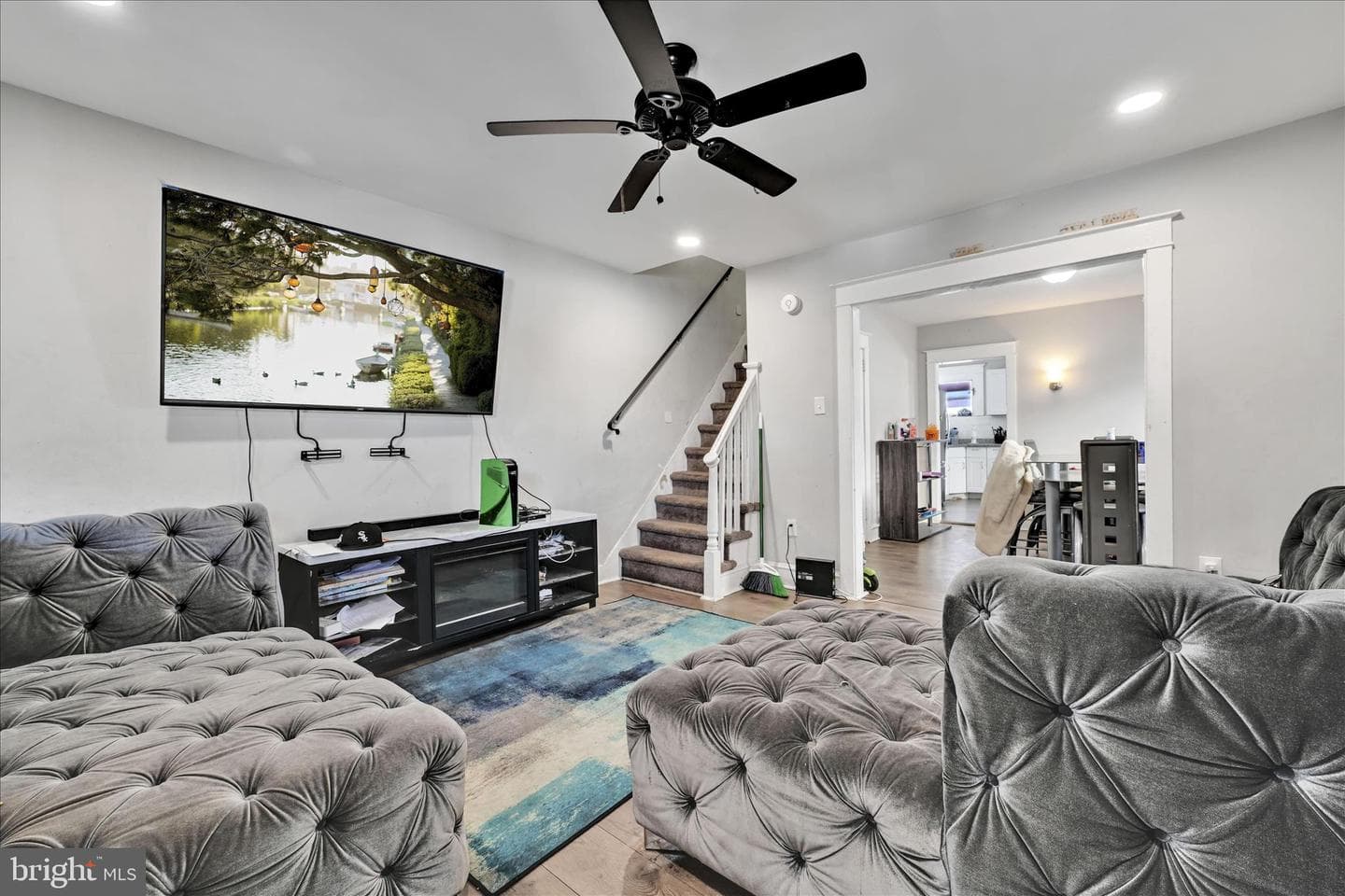 204 E Avon Rd photo 4