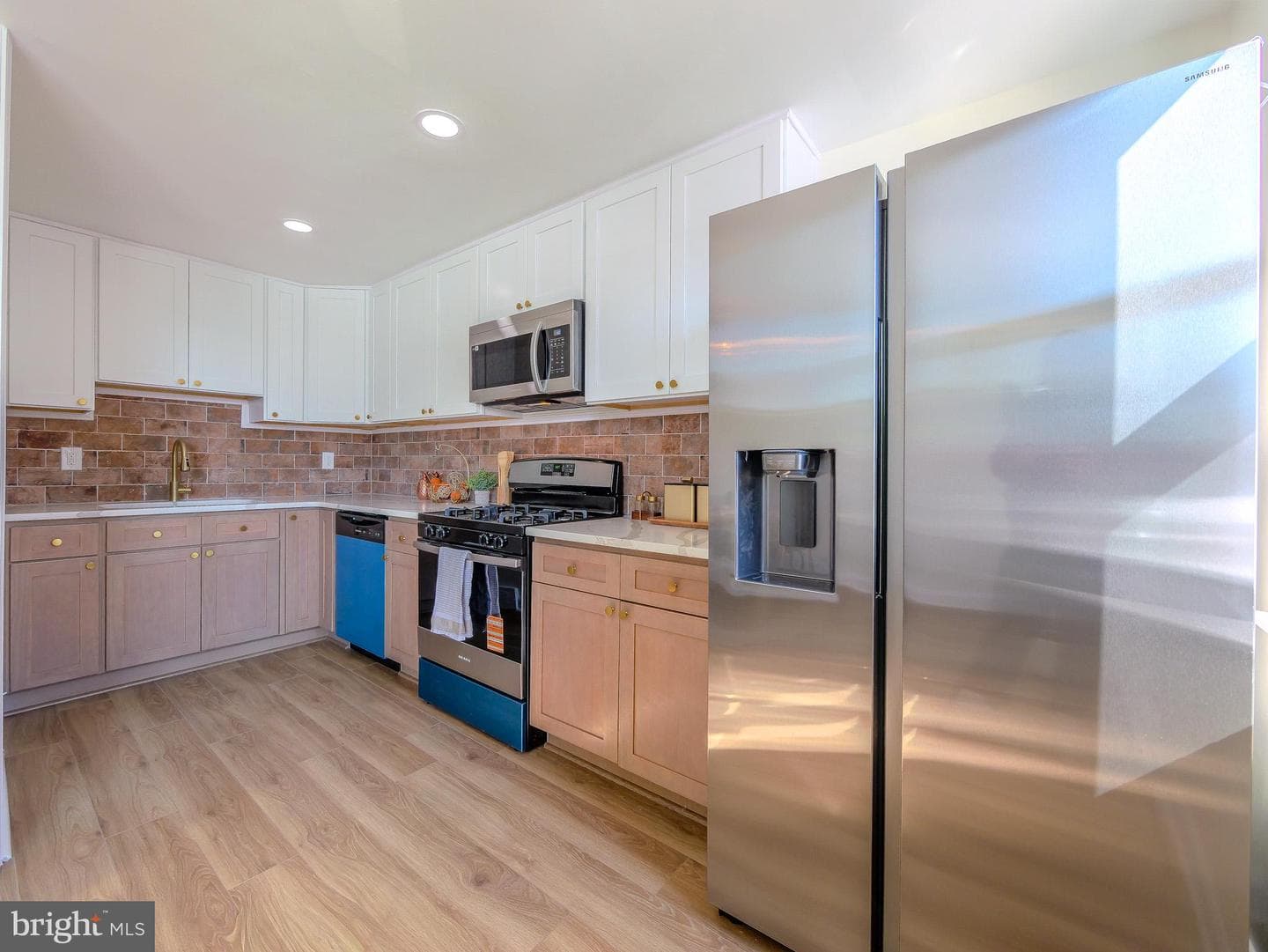 520 Rively Avenue photo 12