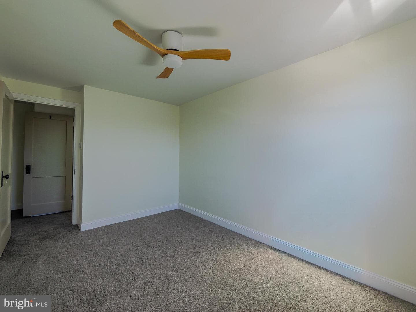 520 Rively Avenue photo 22