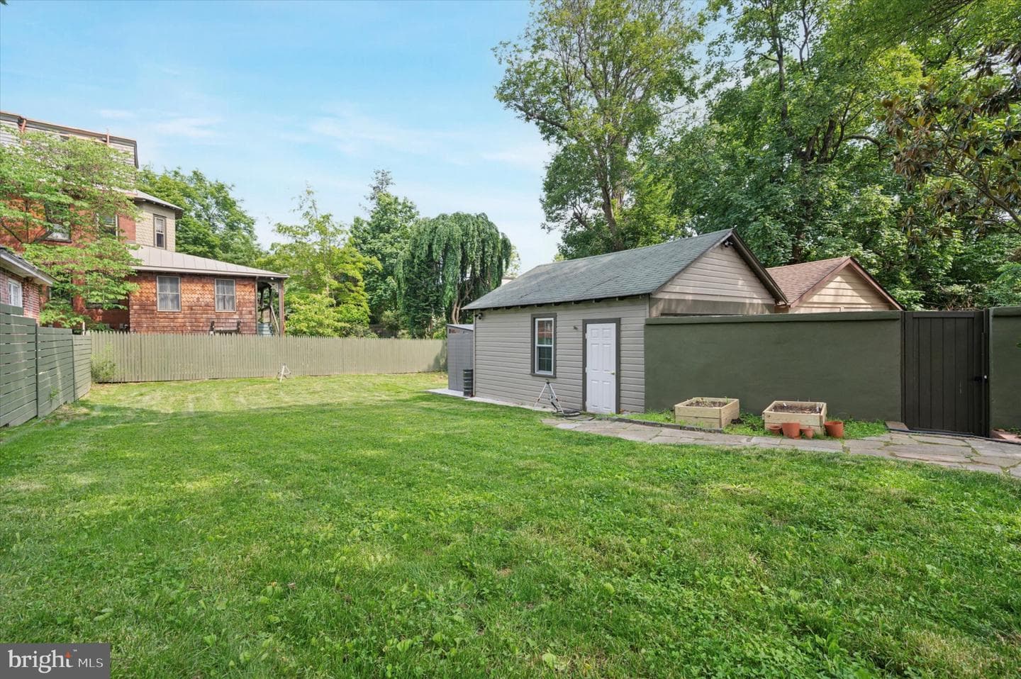 407 S Jackson Street photo 30