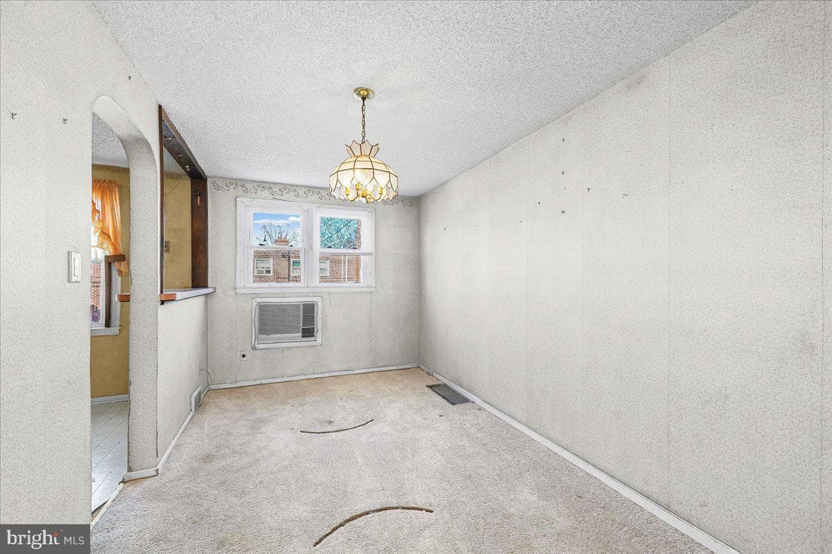 2038 Kent Road photo 6
