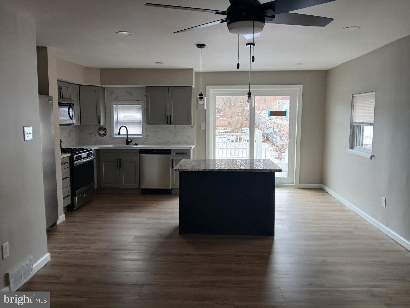120 Abbey Terrace photo 4