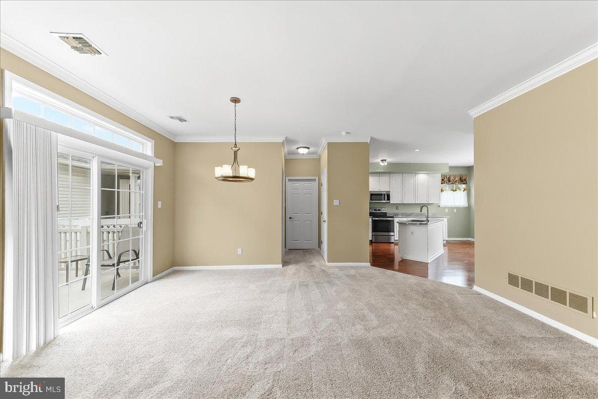 1505 N Hunting Horn Turn photo 8